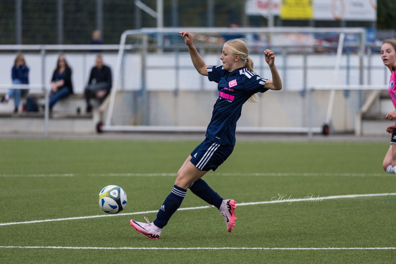 Bild 82 - wCJ Osterroenfelder TSV - VfL Pinneberg : Ergebnis: 0:15